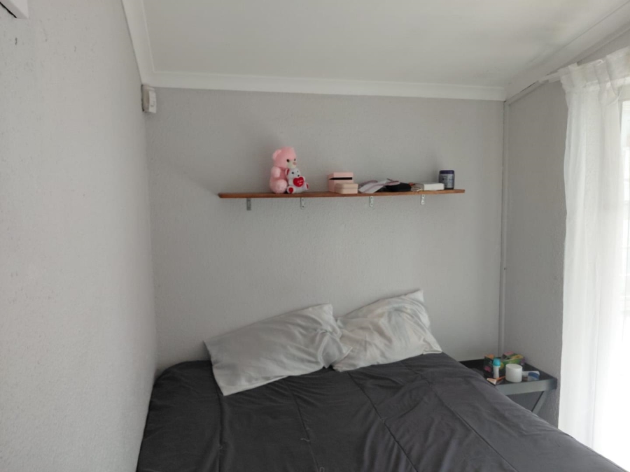 To Let 1 Bedroom Property for Rent in Monte Vista Western Cape
